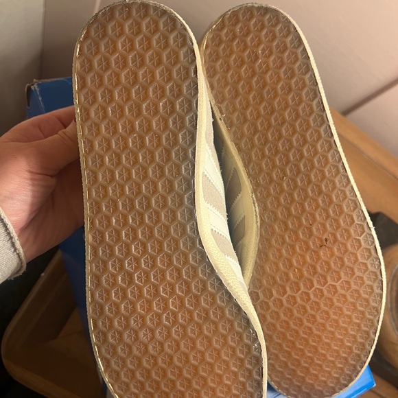 Adidas Men's Adidas Gazelle Wonbei/OWhite/CWhite - Picture 8 of 9